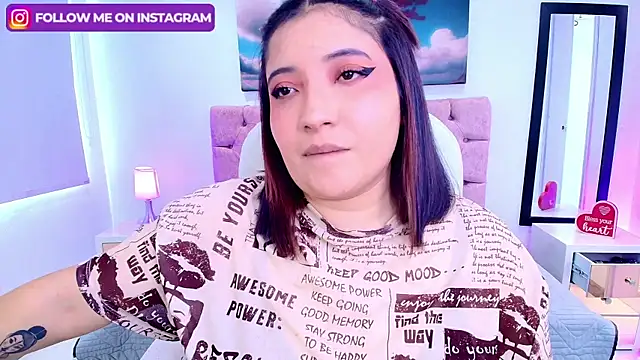 Emma monserrat online show from October 3, 2025, 7:33 pm