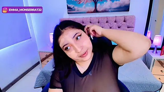 Emma monserrat online show from November 17, 2025, 5:52 pm