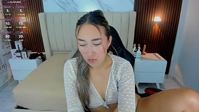 Snapshot of CAMILAGRAY chatting on May 29, 2026, 12:25 pm CAMILAGRAY online show from May 29, 2026, 12:25 pm