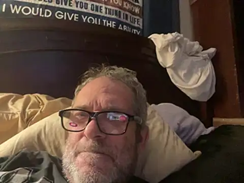 Snapshot of llovetoshowoff chatting on June 25, 2026, 6:40 am llovetoshowoff online show from June 25, 2026, 6:40 am