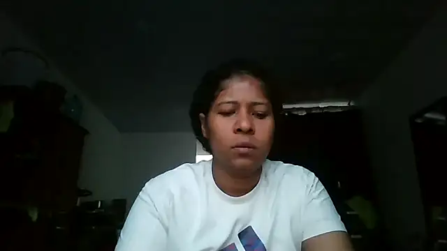 Snapshot of Ivon-09 chatting on November 1, 2025, 10:50 am Ivon-09 online show from November 1, 2025, 10:50 am