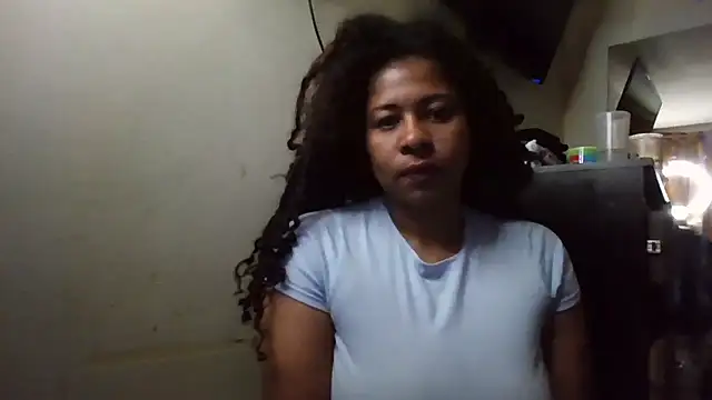 Snapshot of Ivon-09 chatting on November 17, 2025, 11:27 am Ivon-09 online show from November 17, 2025, 11:27 am