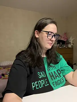 Snapshot of hungry1bunny chatting on December 10, 2024, 9:54 pm hungry1bunny online show from December 10, 2024, 9:54 pm