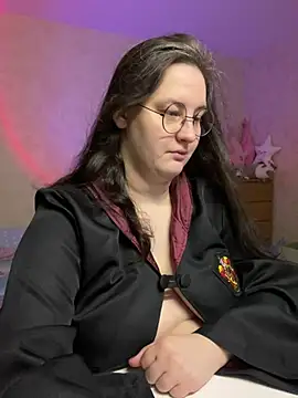 Snapshot of hungry1bunny chatting on March 8, 2025, 5:01 pm hungry1bunny online show from March 8, 2025, 5:01 pm