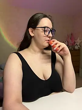 Snapshot of hungry1bunny chatting on March 22, 2025, 10:15 pm hungry1bunny online show from March 22, 2025, 10:15 pm