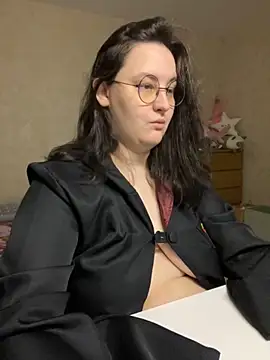 Snapshot of hungry1bunny chatting on October 4, 2025, 2:48 pm hungry1bunny online show from October 4, 2025, 2:48 pm