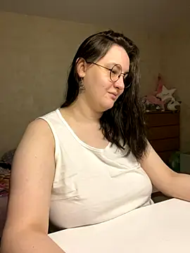 Snapshot of hungry1bunny chatting on November 3, 2025, 4:08 pm hungry1bunny online show from November 3, 2025, 4:08 pm