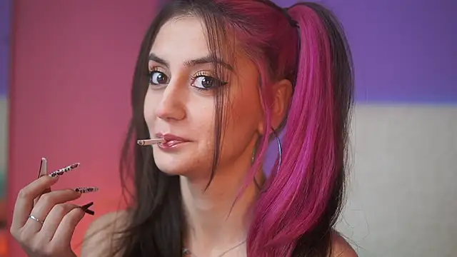 SabrinaHope online show from December 4, 2025, 10:07 pm