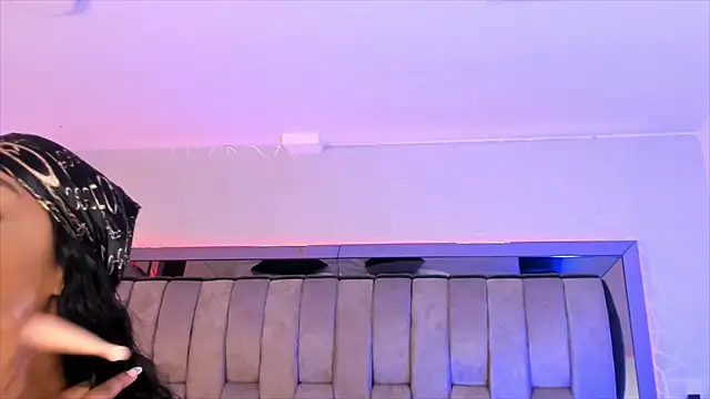 Snapshot of ChaynnaCooper chatting on January 20, 2025, 11:35 am ChaynnaCooper online show from January 20, 2025, 11:35 am