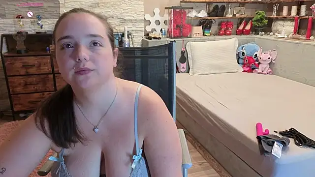 Kimberly-Caprice online show from July 24, 2026, 7:17 am