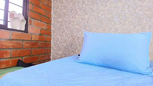 Snapshot of nicol_f chatting on October 29, 2025, 7:15 pm nicol f online show from October 29, 2025, 7:15 pm