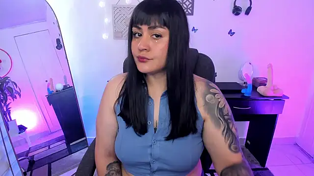 Snapshot of GretaX-X chatting on January 22, 2025, 1:21 pm GretaX-X online show from January 22, 2025, 1:21 pm