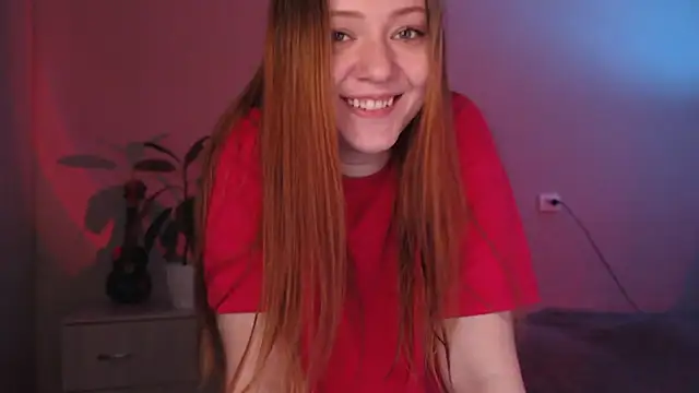 SarahSweetie online show from November 5, 2025, 3:34 pm