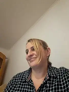 Snapshot of Malichkaanna30 chatting on February 15, 2025, 2:00 pm Malichkaanna30 online show from February 15, 2025, 2:00 pm