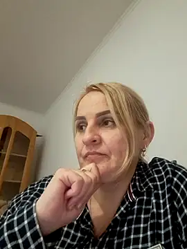 Snapshot of Malichkaanna30 chatting on March 5, 2025, 6:23 pm Malichkaanna30 online show from March 5, 2025, 6:23 pm