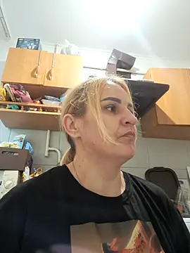 Snapshot of Malichkaanna30 chatting on September 21, 2025, 8:27 am Malichkaanna30 online show from September 21, 2025, 8:27 am