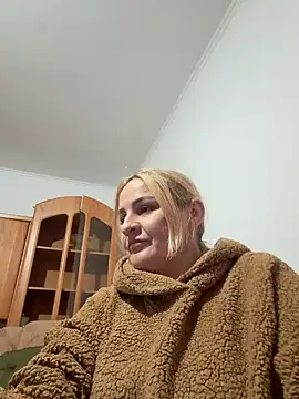 Snapshot of Malichkaanna30 chatting on October 27, 2025, 9:35 am Malichkaanna30 online show from October 27, 2025, 9:35 am