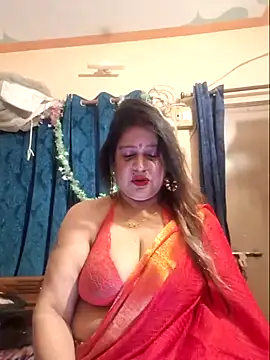 Snapshot of Hot_Queen77 chatting on January 31, 2025, 5:10 pm Hot Queen77 online show from January 31, 2025, 5:10 pm