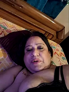 Snapshot of Hot_Queen77 chatting on February 7, 2025, 6:45 pm Hot Queen77 online show from February 7, 2025, 6:45 pm