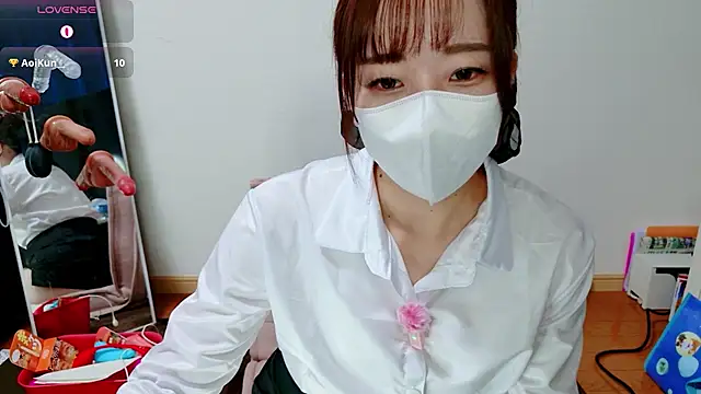 Rio chan  online show from June 14, 2026, 12:51 pm