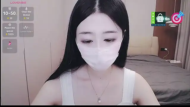 CN-xiaofei online show from November 3, 2025, 4:14 am