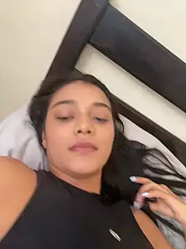 Snapshot of evely_coelloo chatting on February 14, 2025, 10:25 pm evely coelloo online show from February 14, 2025, 10:25 pm