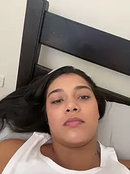 Snapshot of evely_coelloo chatting on March 8, 2025, 6:37 pm evely coelloo online show from March 8, 2025, 6:37 pm