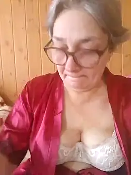 Snapshot of IrinaSweet54 chatting on February 20, 2025, 7:34 am IrinaSweet54 online show from February 20, 2025, 7:34 am