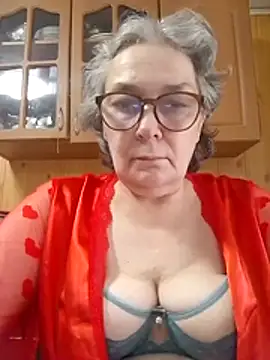 Snapshot of IrinaSweet54 chatting on May 14, 2026, 8:10 am IrinaSweet54 online show from May 14, 2026, 8:10 am
