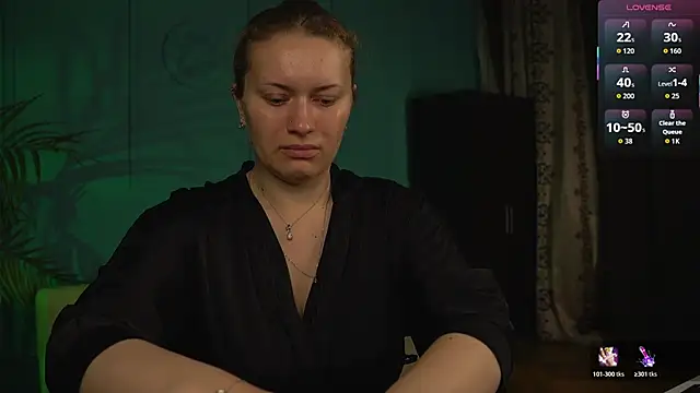Snapshot of Ariell_Margot_ chatting on May 13, 2026, 5:16 am Ariell Margot online show from May 13, 2026, 5:16 am