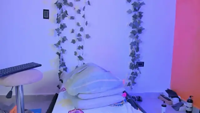 Snapshot of Cataleya19__ chatting on February 18, 2026, 9:16 am Cataleya19 online show from February 18, 2026, 9:16 am