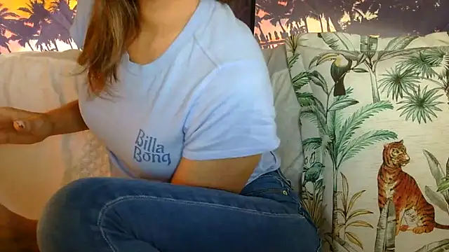 Sexyhottpunani online show from October 14, 2025, 5:25 pm