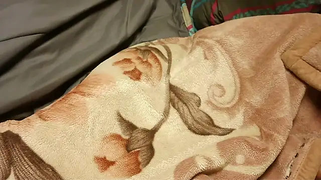 Snapshot of RGTM75 chatting on November 16, 2025, 7:36 am RGTM75 online show from November 16, 2025, 7:36 am