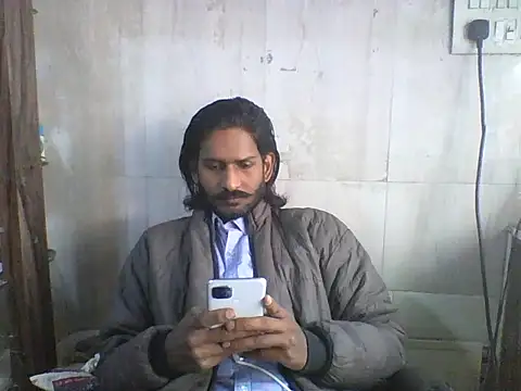 Snapshot of Desi_GfBf chatting on November 18, 2025, 5:01 am Desi GfBf online show from November 18, 2025, 5:01 am