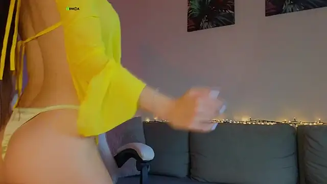 Snapshot of tina_akira chatting on October 27, 2025, 7:40 pm tina akira online show from October 27, 2025, 7:40 pm