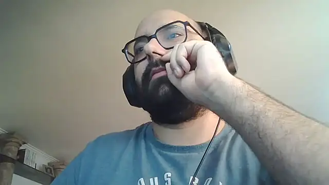 Snapshot of manokiitoo chatting on March 27, 2026, 10:04 am manokiitoo online show from March 27, 2026, 10:04 am