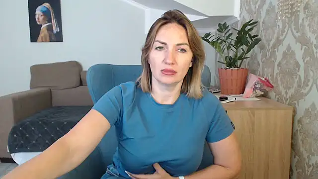 Mallinia online show from October 11, 2025, 12:04 pm