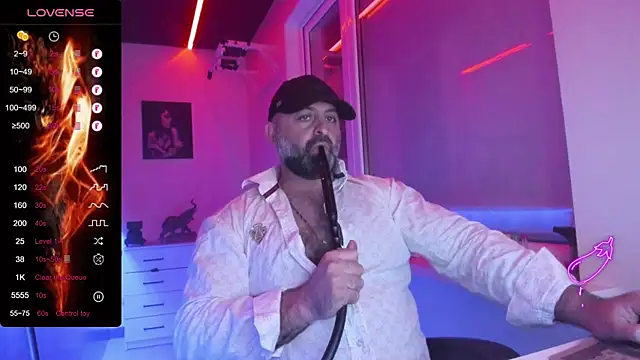 Snapshot of MAGABEAR077 chatting on June 16, 2026, 4:31 pm MAGABEAR077 online show from June 16, 2026, 4:31 pm