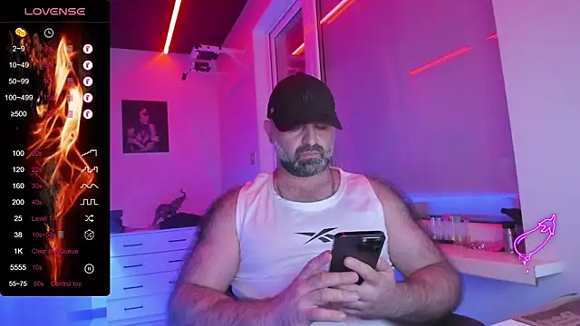 Snapshot of MAGABEAR077 chatting on July 28, 2026, 8:52 pm MAGABEAR077 online show from July 28, 2026, 8:52 pm