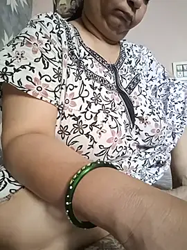 Snapshot of Kavya_kapoor chatting on June 6, 2026, 2:05 am Kavya kapoor online show from June 6, 2026, 2:05 am