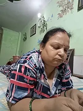 Snapshot of Kavya_kapoor chatting on June 10, 2026, 8:35 am Kavya kapoor online show from June 10, 2026, 8:35 am