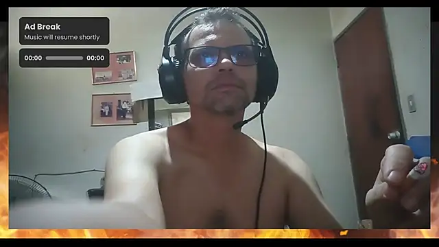 Snapshot of Aj_love22 chatting on March 12, 2025, 7:28 pm Aj love22 online show from March 12, 2025, 7:28 pm