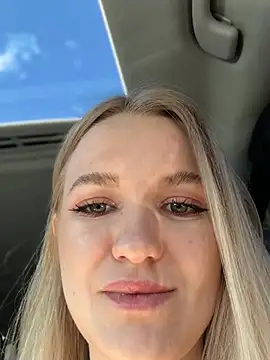 Snapshot of Devill_Angel_ chatting on March 19, 2025, 10:55 am Devill Angel online show from March 19, 2025, 10:55 am