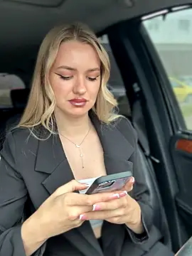 Snapshot of Devill_Angel_ chatting on October 25, 2025, 9:17 am Devill Angel online show from October 25, 2025, 9:17 am