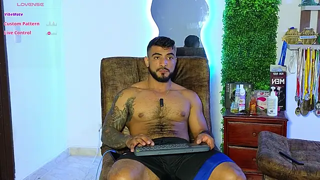 ERIC HARRISON online show from February 6, 2025, 11:37 pm