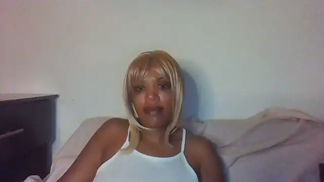 Snapshot of thekelliecapri chatting on April 4, 2026, 8:23 am thekelliecapri online show from April 4, 2026, 8:23 am
