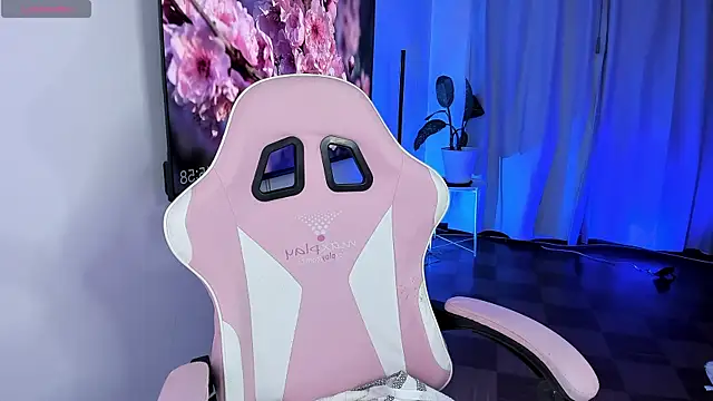 Kendall Bunnyy online show from June 4, 2026, 8:59 pm