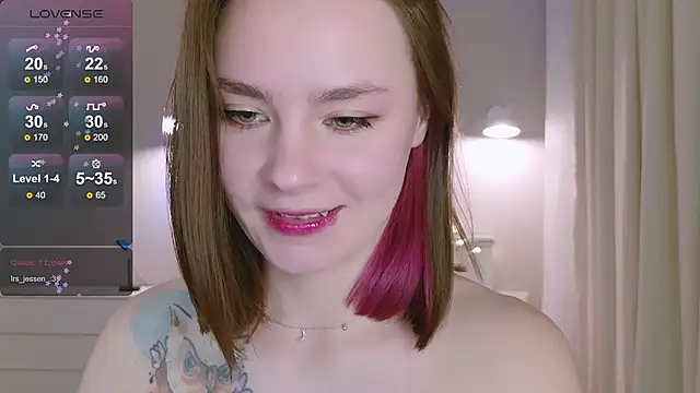 Snapshot of Pink_SeaGul chatting on February 11, 2025, 8:10 pm Pink SeaGul online show from February 11, 2025, 8:10 pm