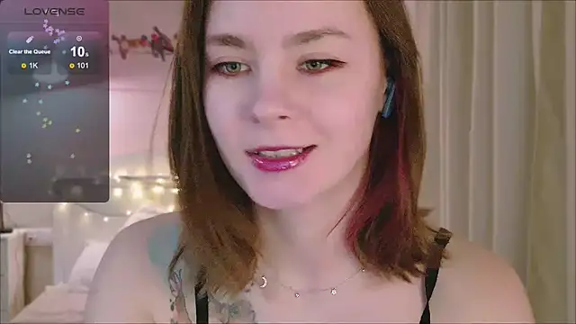 Snapshot of Pink_SeaGul chatting on February 28, 2025, 2:31 pm Pink SeaGul online show from February 28, 2025, 2:31 pm