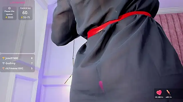 Snapshot of Lola_King chatting on January 31, 2025, 1:34 pm Lola King online show from January 31, 2025, 1:34 pm